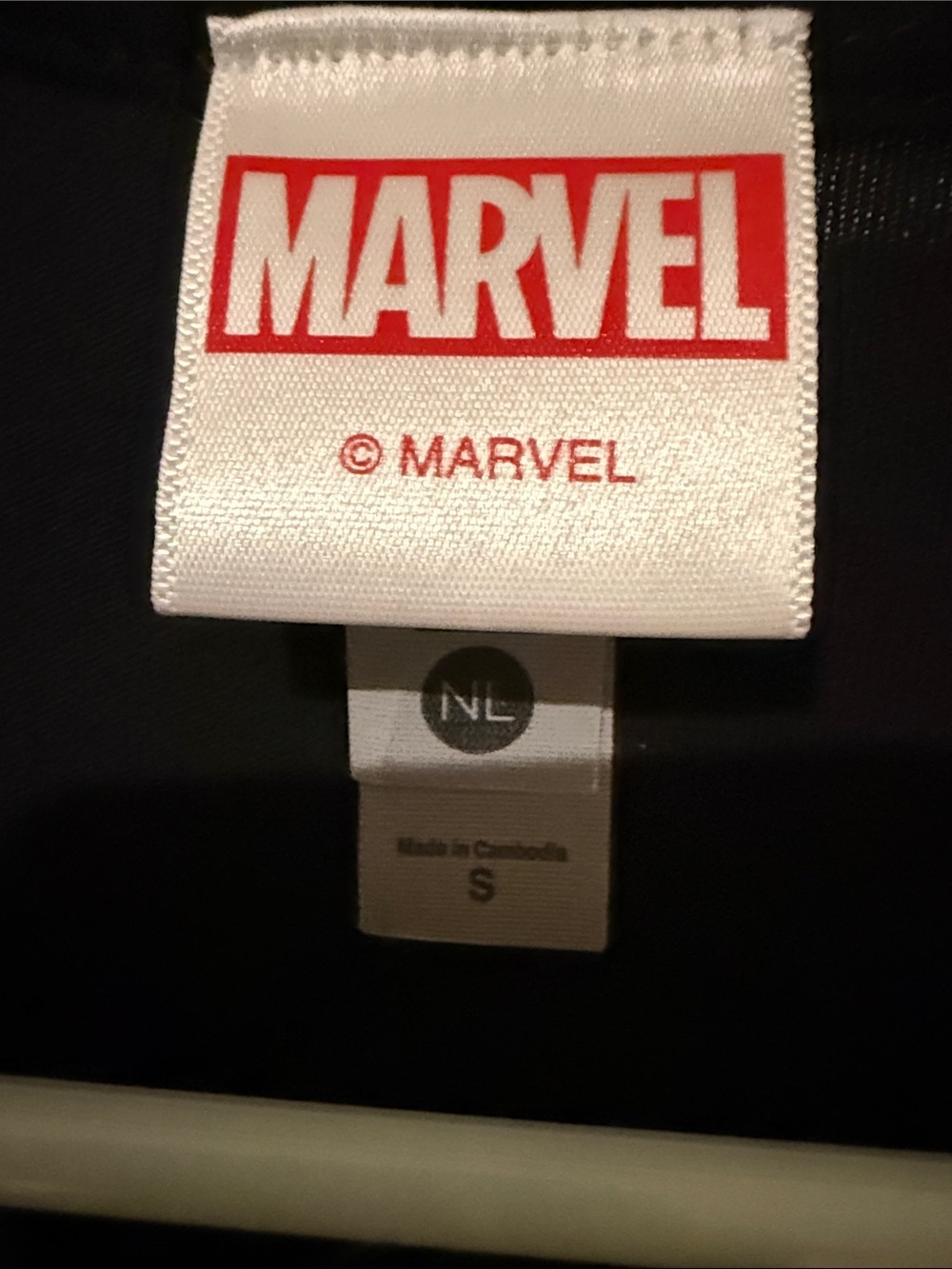 Marvel Black Short-Sleeve Avengers Emblem Tee - Picture 3 of 3
